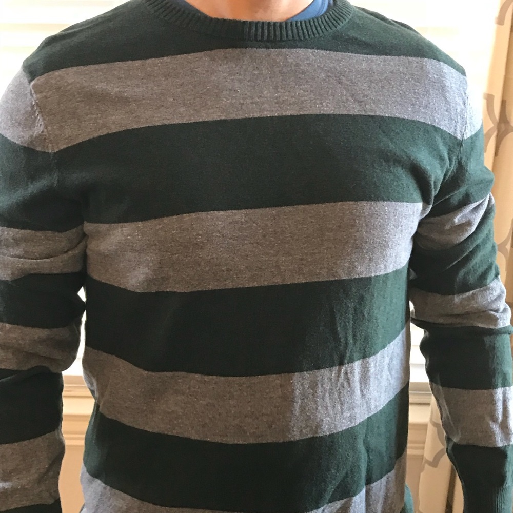 Men’s casual sweater Sz. Lg Excellent condition